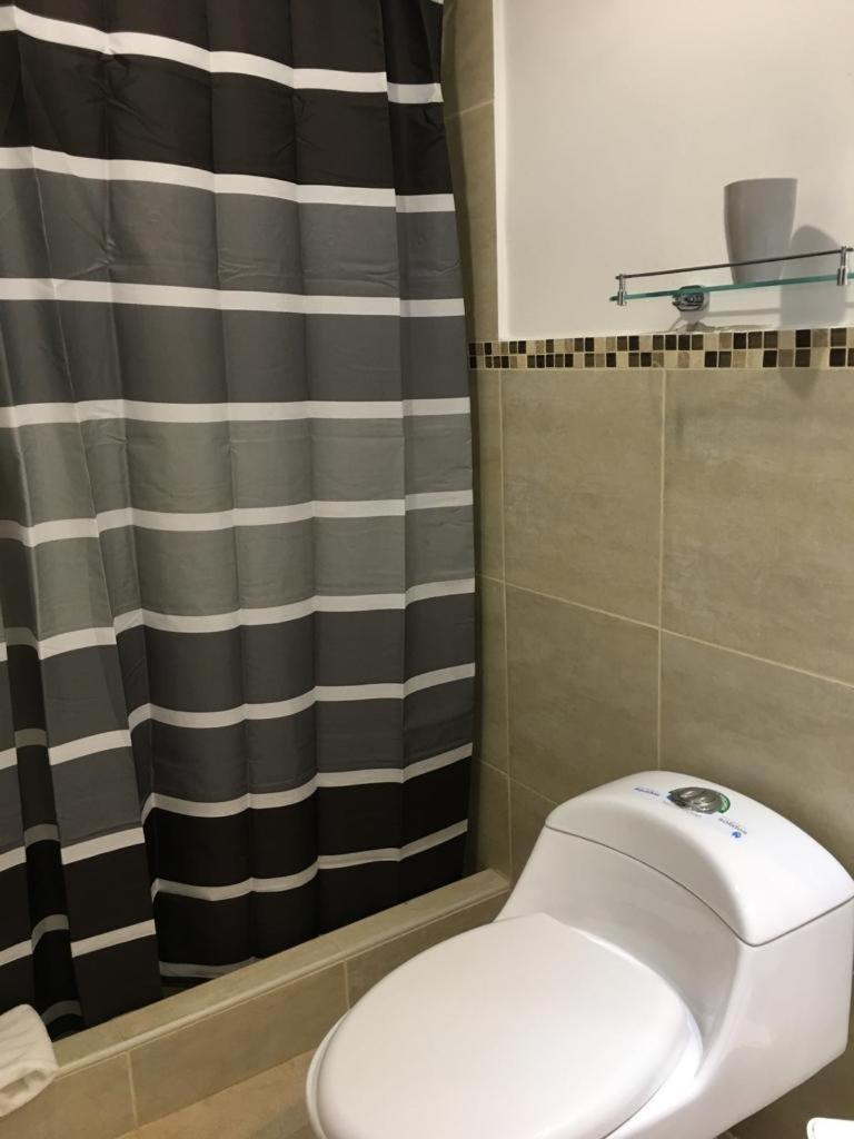 Apartmán Lindo Departamento Al Pie De Playa Edificio Torre Oceanica Salinas  Exteriér fotografie